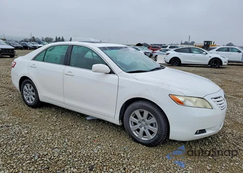 2008 Toyota Camry Ce z USA, uszkodzony, nr VIN JTNBE46K583143218